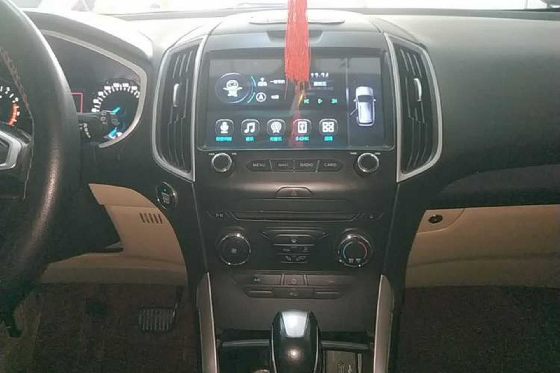 Used Ford Edge 2016 EcoBoost 245 Two-Wheel-Drive Titanium 5-Seater Audio And AC Panel