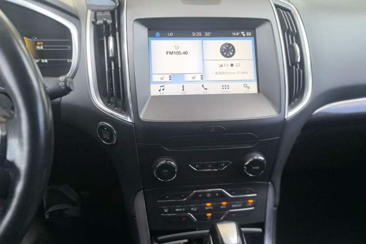 Used Ford Edge 2016 EcoBoost 245 Two-Wheel-Drive Titanium 7-Seater Audio And AC Panel
