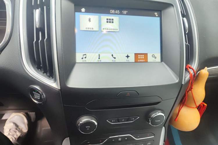 Used Ford Edge 2016 EcoBoost 245 Four-Wheel Drive Titanium Edition 7-Seater Audio And AC Panel