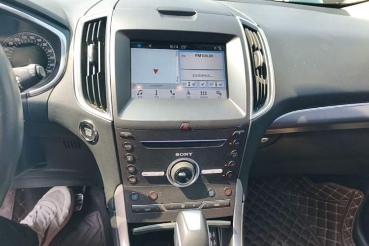 Used Ford Edge 2016 EcoBoost 245 Four-Wheel Drive Titanium 7-Seater Audio And AC Panel
