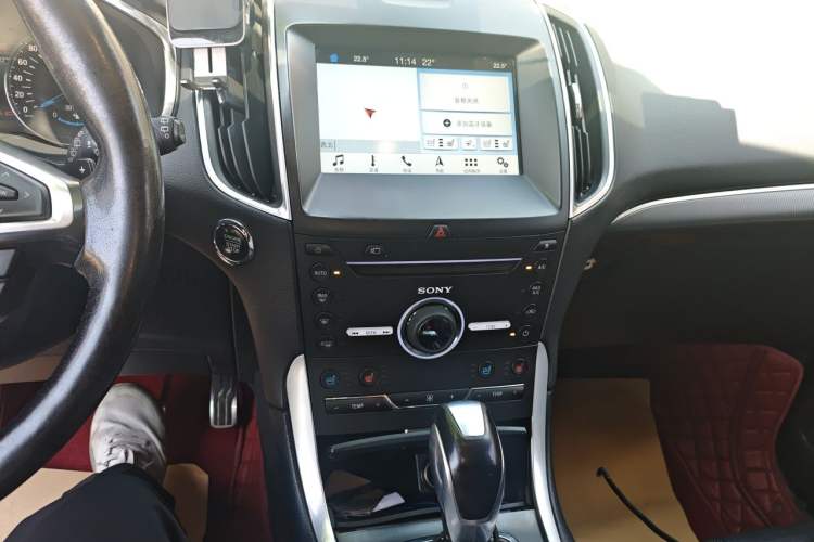 Used Ford Edge 2016 EcoBoost 245 Four-Wheel Drive Titanium 7-Seater Audio And AC Panel