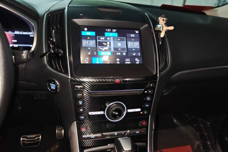 Used Ford Edge 2016 EcoBoost 330 V6 Four-Wheel Drive Sporty 7-Seater Audio And AC Panel