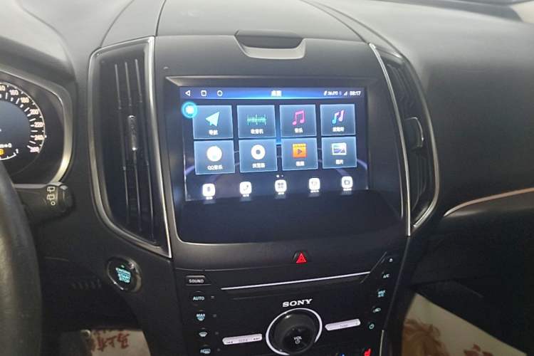 Used Ford Edge 2016 EcoBoost 245 Four-Wheel Drive Titanium 7-Seater Audio And AC Panel