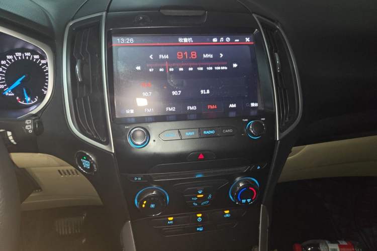 Used Ford Edge 2016 EcoBoost 245 Two-Wheel-Drive Titanium 5-Seater Audio And AC Panel