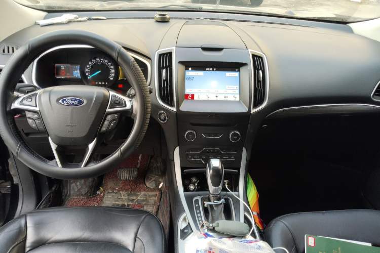 Used Ford Edge 2016 EcoBoost 245 Four-Wheel Drive Titanium Edition 7-Seater Audio And AC Panel