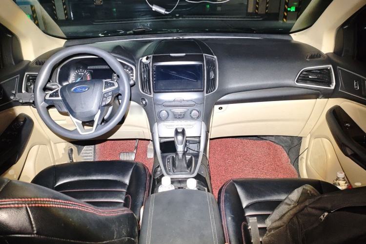 Used Ford Edge 2016 EcoBoost 245 Two-Wheel-Drive Titanium 5-Seater Center Console