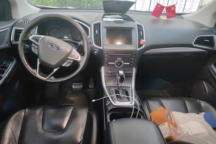 Used Ford Edge 2016 EcoBoost 245 Four-Wheel Drive Titanium 7-Seater Center Console