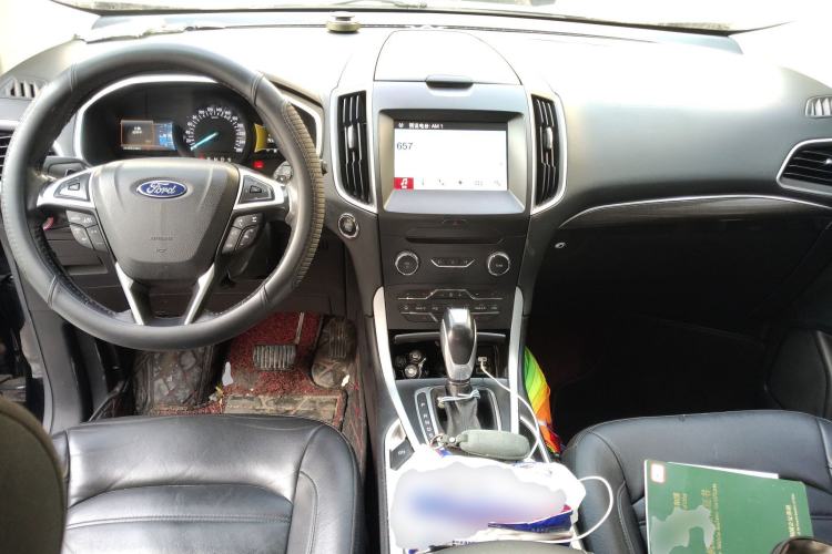 Used Ford Edge 2016 EcoBoost 245 Four-Wheel Drive Titanium Edition 7-Seater Center Console