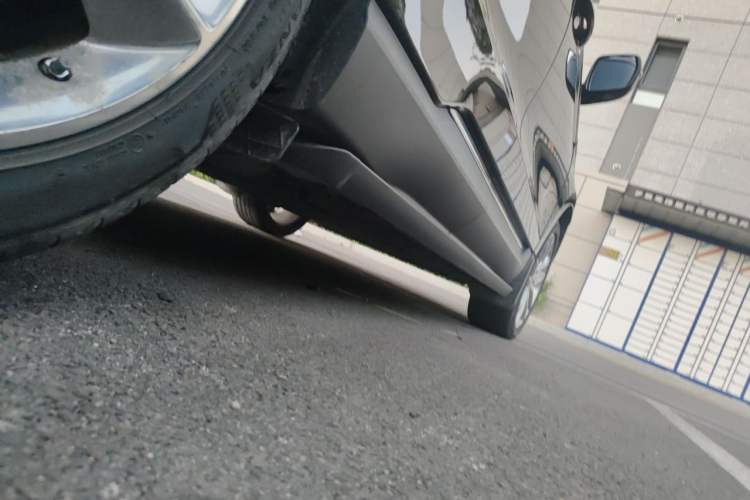 Used Ford Edge 2016 EcoBoost 245 Four-Wheel Drive Titanium 7-Seater Chassis Rear Right