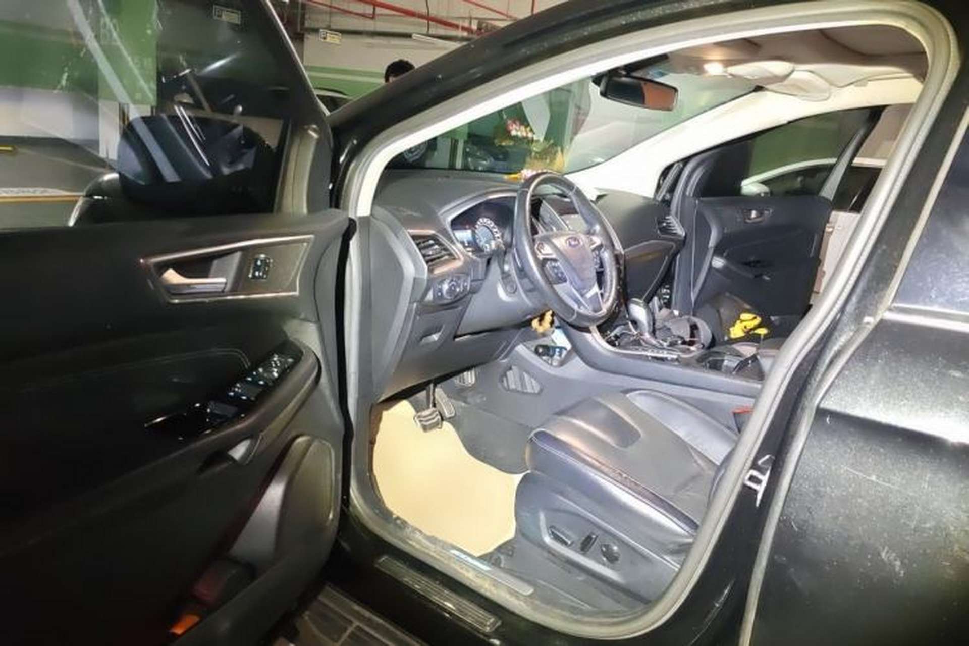 Used Ford Edge 2016 EcoBoost 245 Four-Wheel Drive Titanium 7-Seater Driver Seat