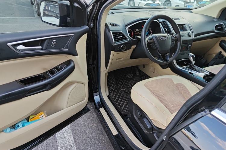 Used Ford Edge 2016 EcoBoost 245 Two-Wheel-Drive Titanium 5-Seater Driver Seat