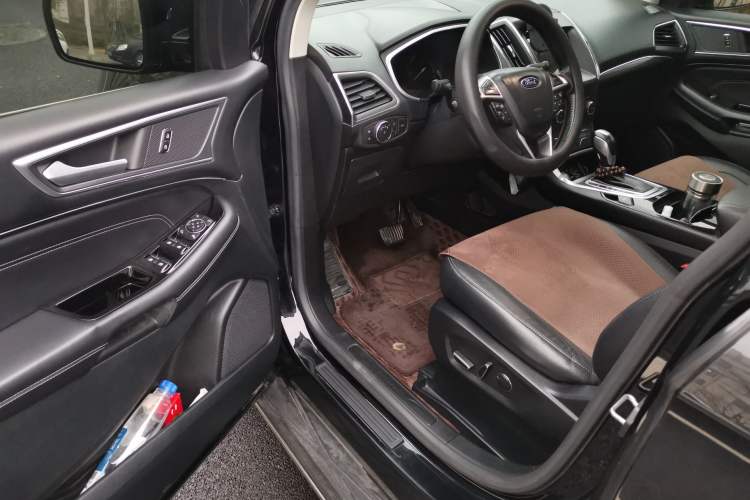Used Ford Edge 2016 EcoBoost 245 Two-Wheel-Drive Titanium 7-Seater Driver Seat
