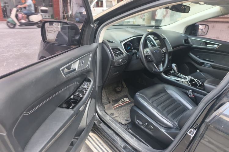 Used Ford Edge 2016 EcoBoost 245 Two-Wheel-Drive Titanium 7-Seater Driver Seat