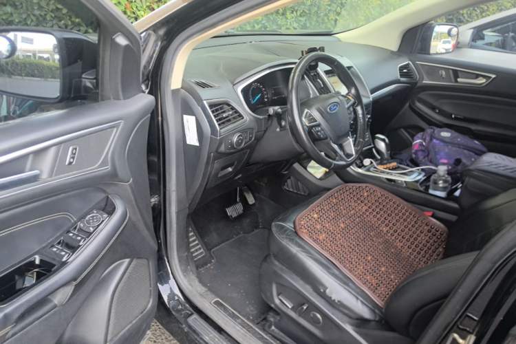 Used Ford Edge 2016 EcoBoost 245 Two-Wheel-Drive Titanium 7-Seater Driver Seat
