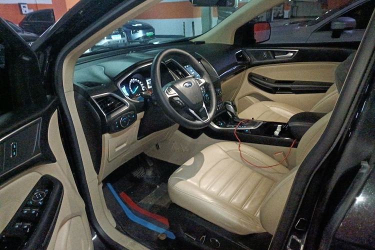 Used Ford Edge 2016 EcoBoost 245 Two-Wheel-Drive Titanium 7-Seater Driver Seat