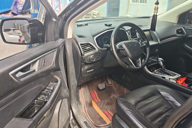Used Ford Edge 2016 EcoBoost 245 Two-Wheel-Drive Titanium 7-Seater Driver Seat