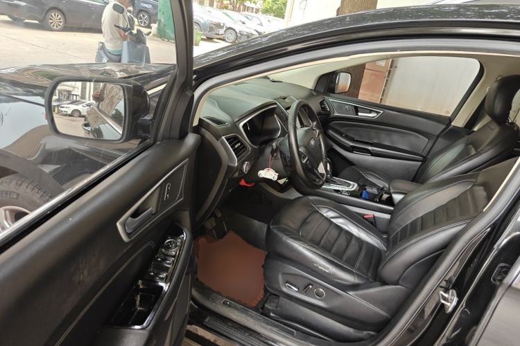 Used Ford Edge 2016 EcoBoost 245 Two-Wheel-Drive Titanium 7-Seater Driver Seat