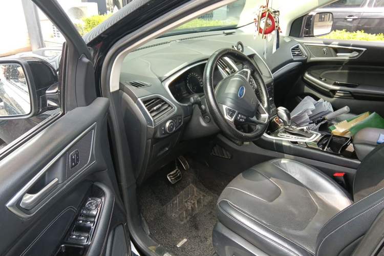 Used Ford Edge 2016 EcoBoost 245 Four-Wheel Drive Titanium 7-Seater Driver Seat
