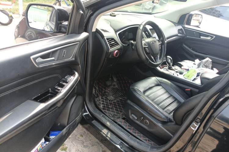 Used Ford Edge 2016 EcoBoost 245 Four-Wheel Drive Titanium Edition 7-Seater Driver Seat
