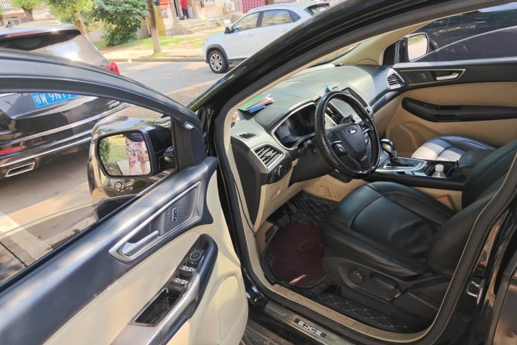 Used Ford Edge 2016 EcoBoost 245 Two-Wheel-Drive Titanium 5-Seater Driver Seat