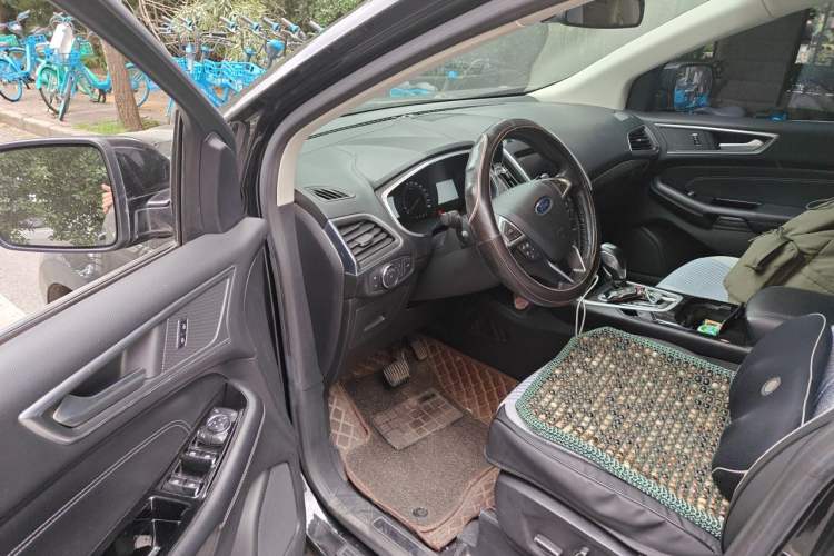 Used Ford Edge 2016 EcoBoost 245 Four-Wheel Drive Titanium Edition 7-Seater Driver Seat