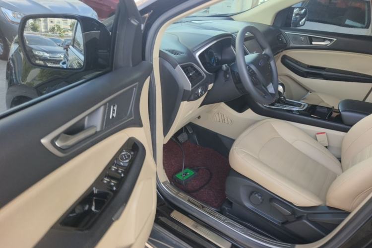 Used Ford Edge 2016 EcoBoost 245 Two-Wheel-Drive Titanium 5-Seater Driver Seat