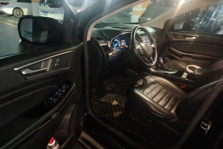 Used Ford Edge 2016 EcoBoost 245 Two-Wheel-Drive Titanium 7-Seater Driver Seat