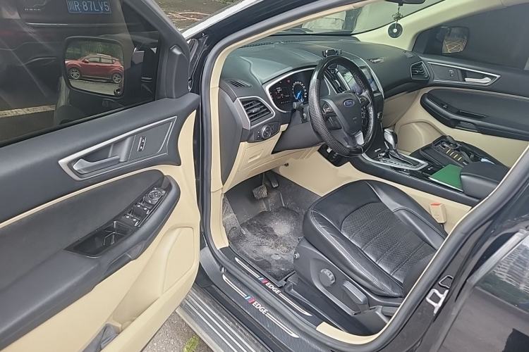 Used Ford Edge 2016 EcoBoost 245 Two-Wheel-Drive Titanium 5-Seater Driver Seat
