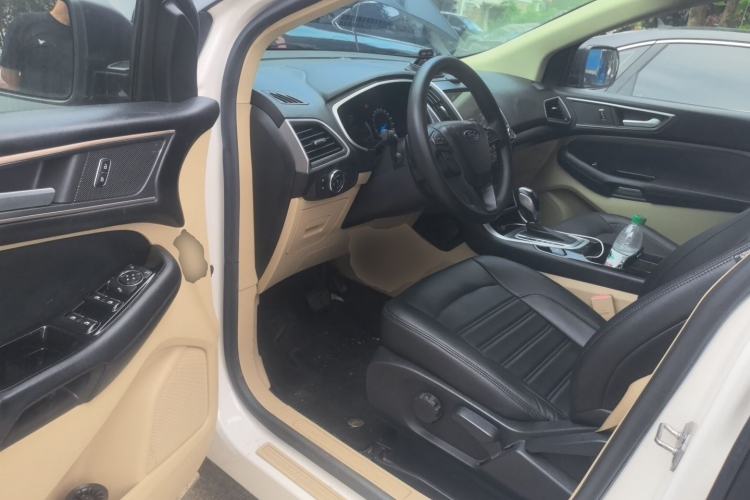 Used Ford Edge 2016 EcoBoost 245 Two-Wheel-Drive Titanium 5-Seater Driver Seat