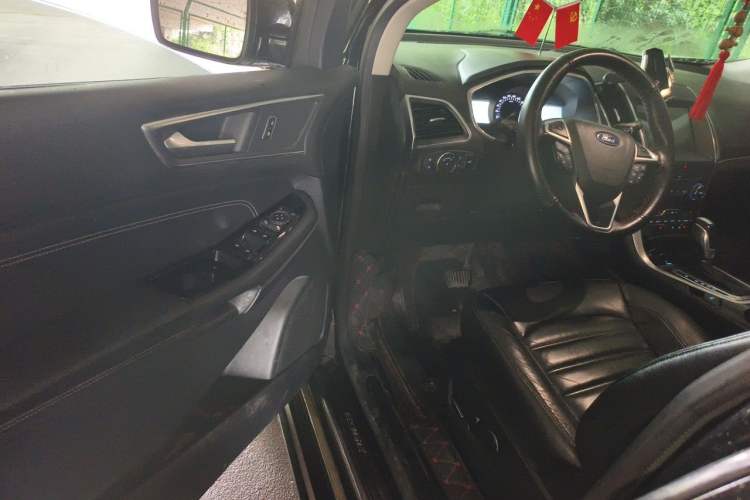 Used Ford Edge 2016 EcoBoost 245 Two-Wheel-Drive Titanium 7-Seater Driver Seat