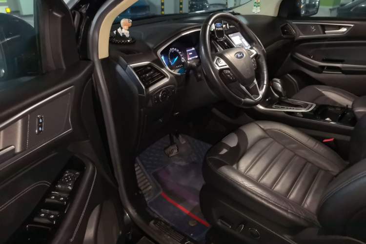 Used Ford Edge 2016 EcoBoost 245 Two-Wheel-Drive Titanium 7-Seater Driver Seat