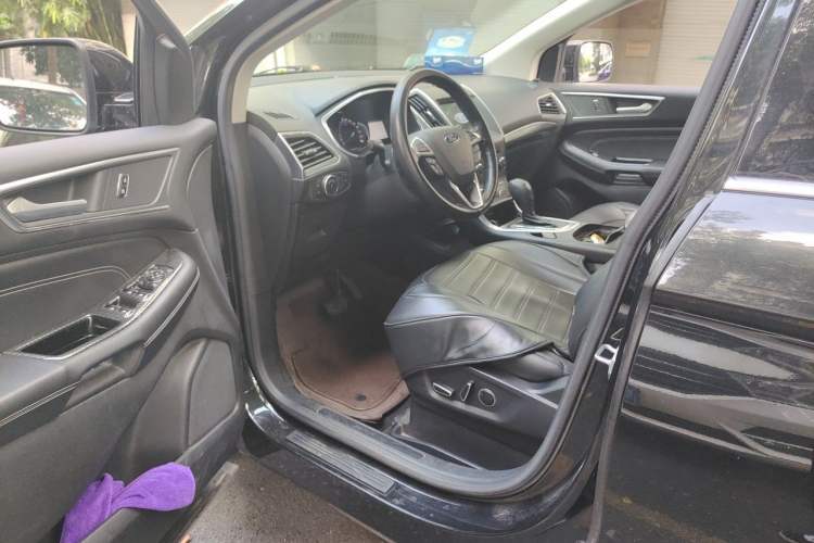 Used Ford Edge 2016 EcoBoost 245 Two-Wheel-Drive Titanium 7-Seater Driver Seat