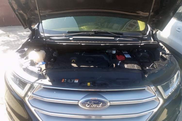 Used Ford Edge 2016 EcoBoost 245 Two-Wheel-Drive Titanium 7-Seater Engine Bay
