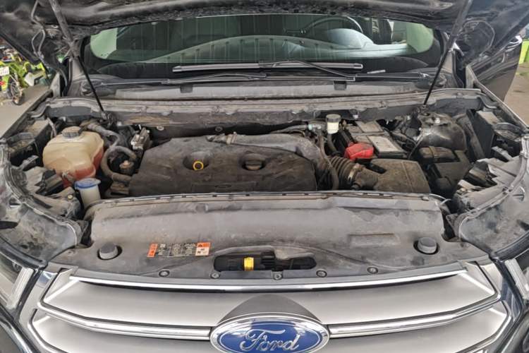 Used Ford Edge 2016 EcoBoost 245 Two-Wheel-Drive Titanium 7-Seater Engine Bay