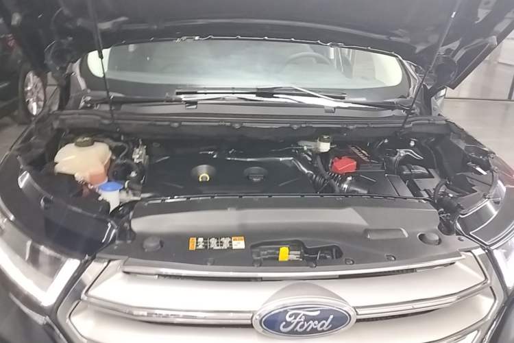 Used Ford Edge 2016 EcoBoost 245 Four-Wheel Drive Titanium Edition 7-Seater Engine Bay