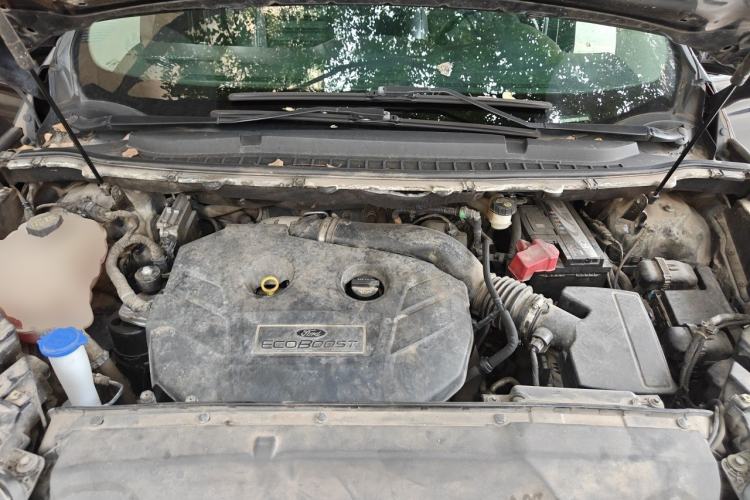 Used Ford Edge 2016 EcoBoost 245 Two-Wheel-Drive Titanium 7-Seater Engine Bay