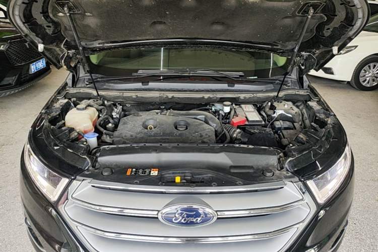 Used Ford Edge 2016 EcoBoost 245 Two-Wheel-Drive Titanium 7-Seater Engine Bay