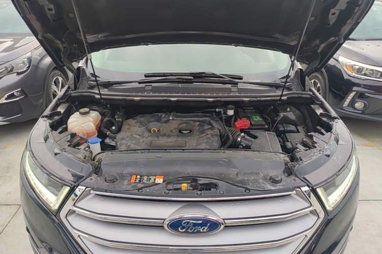 Used Ford Edge 2016 EcoBoost 245 Two-Wheel-Drive Titanium 7-Seater Engine Bay