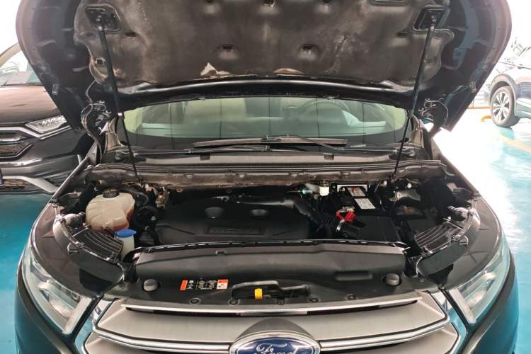Used Ford Edge 2016 EcoBoost 245 Two-Wheel-Drive Titanium 5-Seater Engine Bay