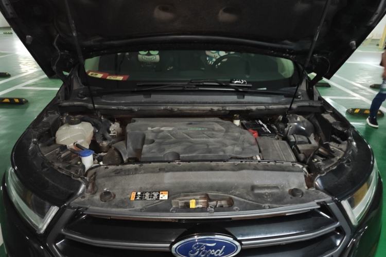 Used Ford Edge 2016 EcoBoost 330 V6 Four-Wheel Drive Sporty 7-Seater Engine Bay