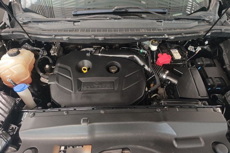 Used Ford Edge 2016 EcoBoost 245 Two-Wheel-Drive Platinum Edition 7-Seater Engine Bay