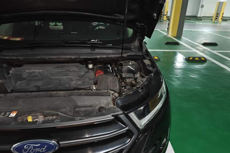 Used Ford Edge 2016 EcoBoost 330 V6 Four-Wheel Drive Sporty 7-Seater Engine Bay Left