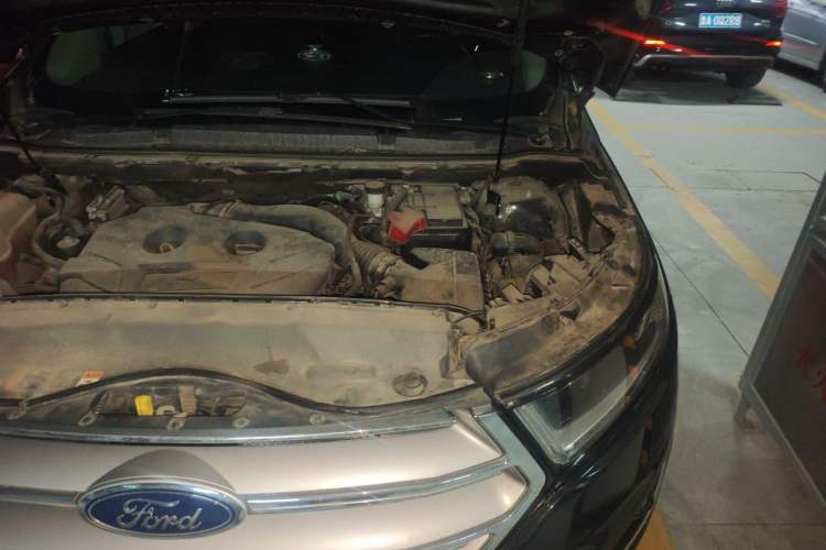 Used Ford Edge 2016 EcoBoost 245 Two-Wheel-Drive Titanium 7-Seater Engine Bay Left
