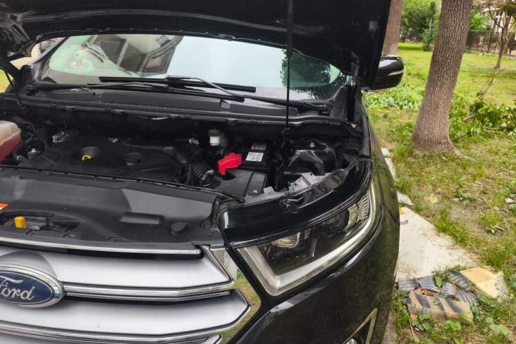 Used Ford Edge 2016 EcoBoost 245 Two-Wheel-Drive Titanium 7-Seater Engine Bay Left