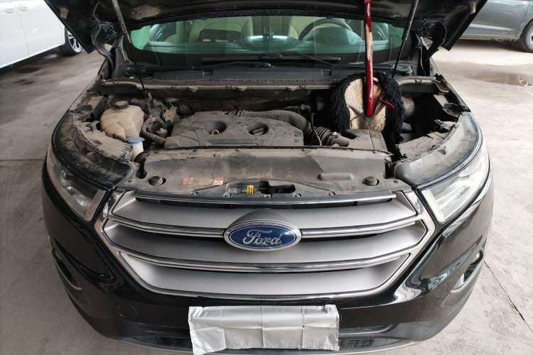 Used Ford Edge 2016 EcoBoost 245 Two-Wheel-Drive Titanium 5-Seater Engine Bay
