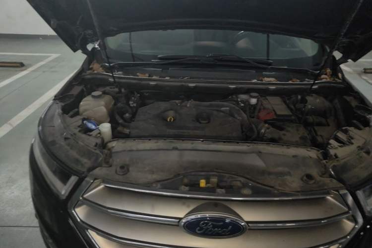 Used Ford Edge 2016 EcoBoost 245 Two-Wheel-Drive Titanium 7-Seater Engine Bay Right