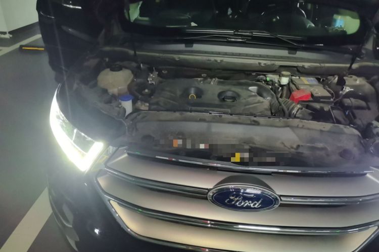 Used Ford Edge 2016 EcoBoost 245 Four-Wheel Drive Titanium 7-Seater Engine Bay Right