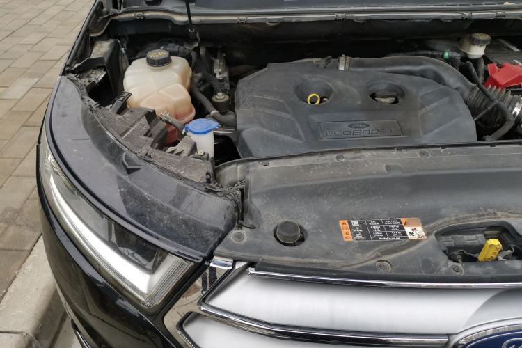 Used Ford Edge 2016 EcoBoost 245 Two-Wheel-Drive Titanium 7-Seater Engine Bay Right