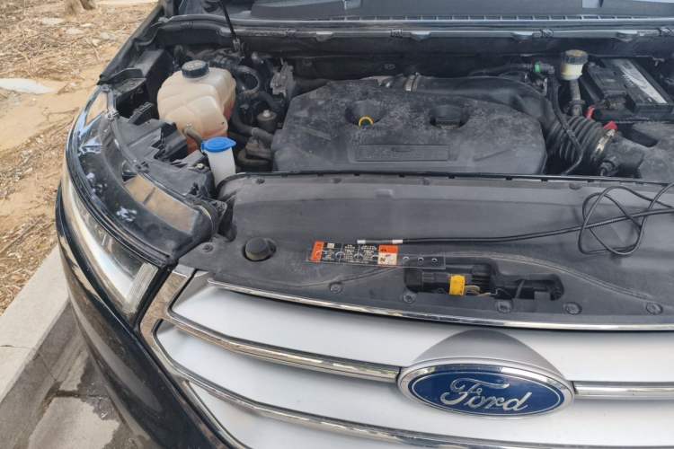 Used Ford Edge 2016 EcoBoost 245 Two-Wheel-Drive Titanium 7-Seater Engine Bay Right