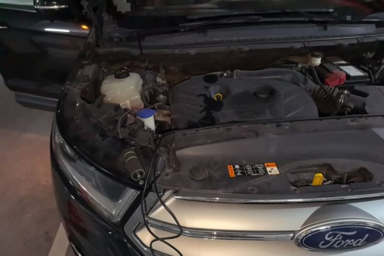 Used Ford Edge 2016 EcoBoost 245 Two-Wheel-Drive Titanium 7-Seater Engine Bay Right